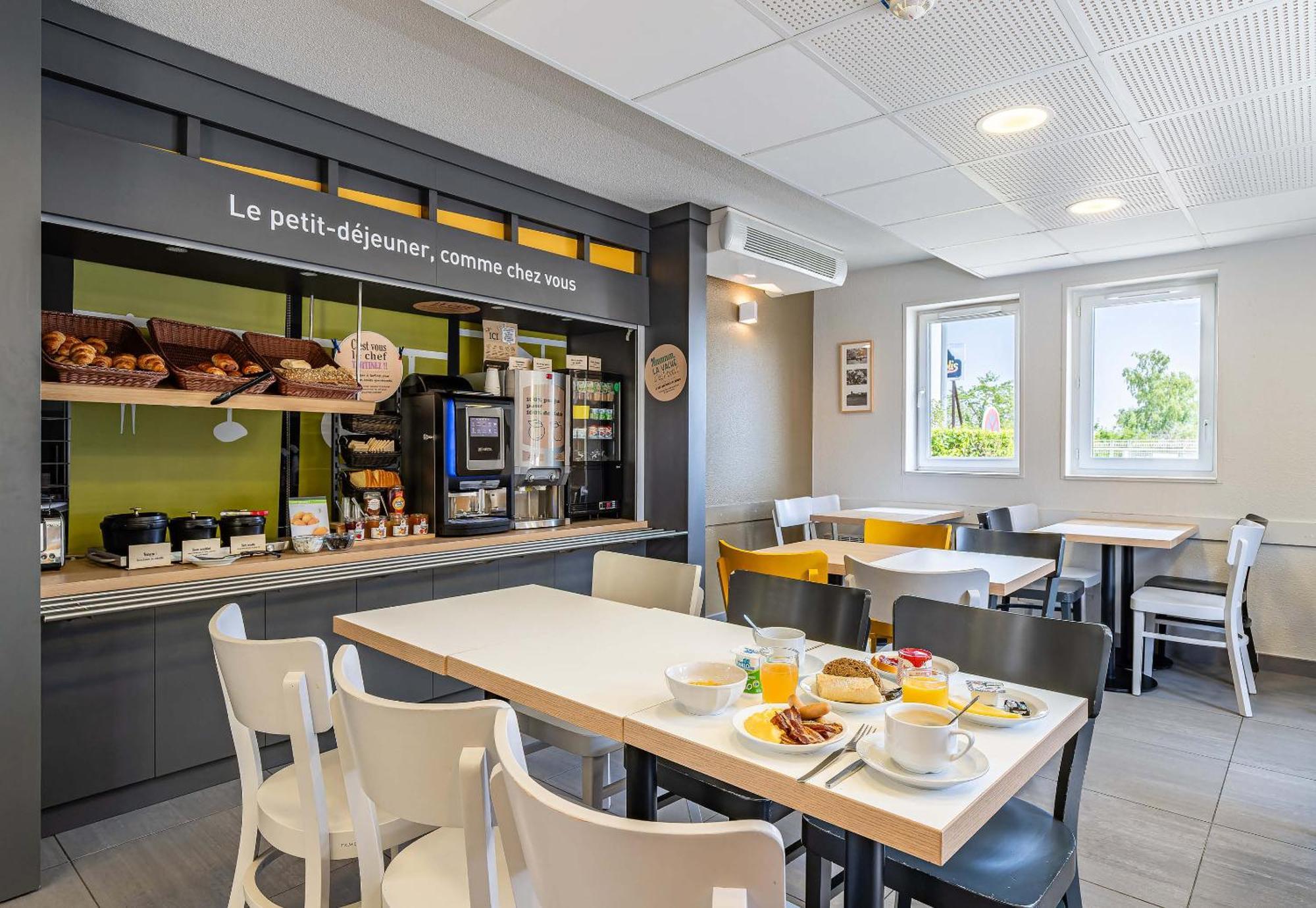 B&B Hotel Poitiers 1 Futuroscope Шасней дю Пуату Екстериор снимка