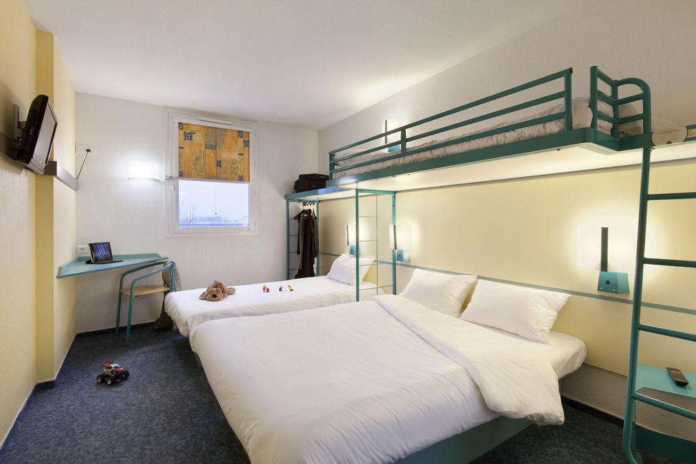 B&B Hotel Poitiers 1 Futuroscope Шасней дю Пуату Екстериор снимка