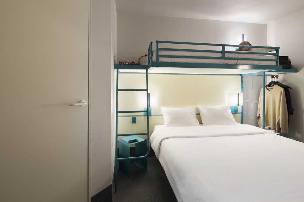 B&B Hotel Poitiers 1 Futuroscope Шасней дю Пуату Екстериор снимка