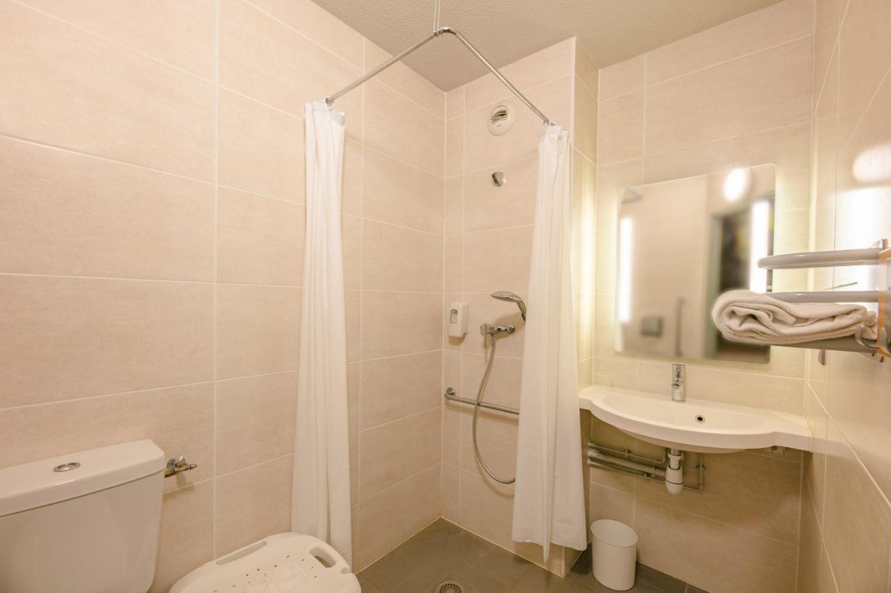 B&B Hotel Poitiers 1 Futuroscope Шасней дю Пуату Екстериор снимка