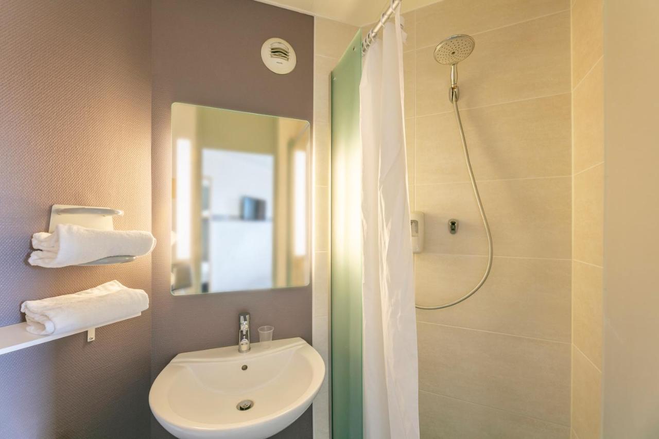 B&B Hotel Poitiers 1 Futuroscope Шасней дю Пуату Екстериор снимка